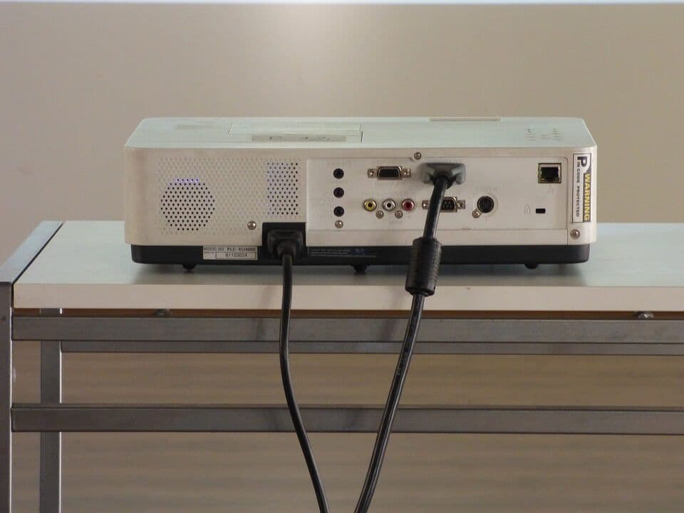 How To Set Up A Home Theater With A Projector? 
